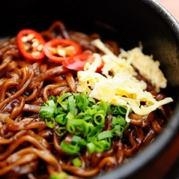 Mì đen Hàn Quốc