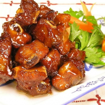 Cơm sườn xào chua ngọt