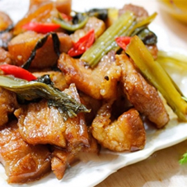 Cơm thịt kho cải chua