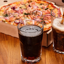 Pizza size lớn + 4 ly coca