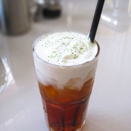 Trà đào kem cheese